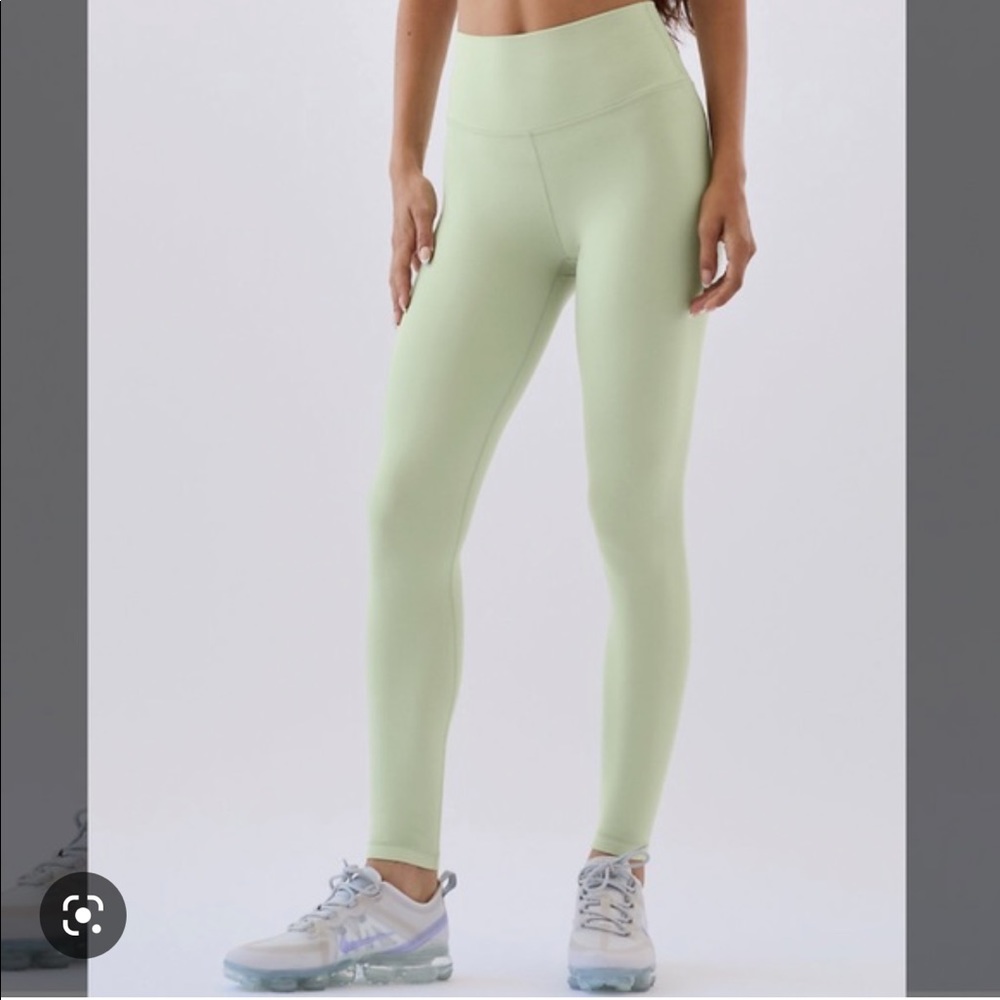 TNA life Aritzia silent storm green leggings